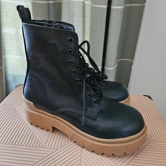 Urban Outfitters Boots Combat Black Lace Up Tan Rubber Sole Casual Neutral Brody - Picture 14 of 14